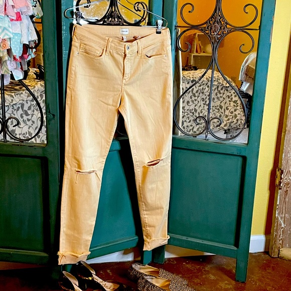 Sneak Peek mid rise skinny jeans only - Picture 2 of 9